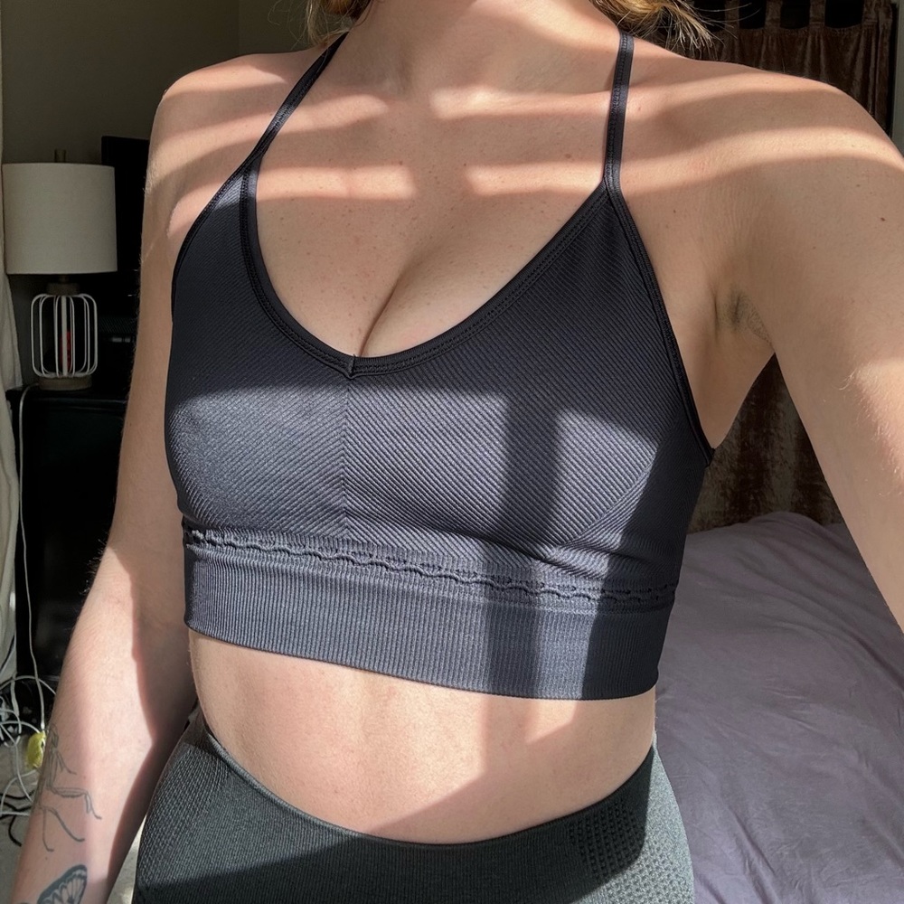 Studio Seamless Sports Bra